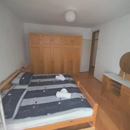 Apartman Vojne
